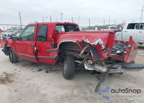 1997 Chevrolet C1500 Fleetside z USA, uszkodzony, nr VIN 2GCEC19R3V1144657